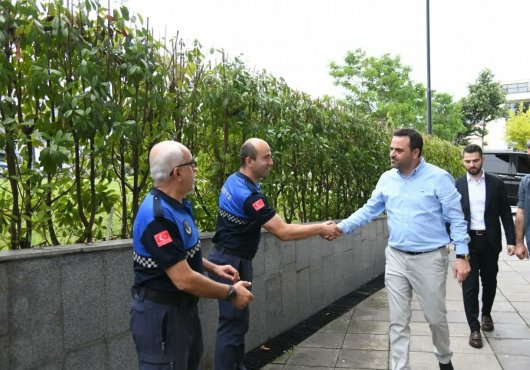 Başiskele'de Kurban Atıkları Anında Toplandı
