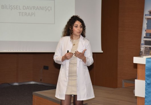 KARTEPE’DE AFET SONRASI KORKU VE TRAVMAYLA BAŞA ÇIKMA SEMİNERİ