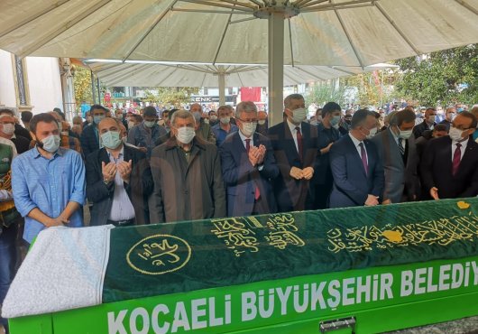 BAKAN SELÇUK'TAN EFSANE ÖĞRETMENE BÜYÜK VEFA