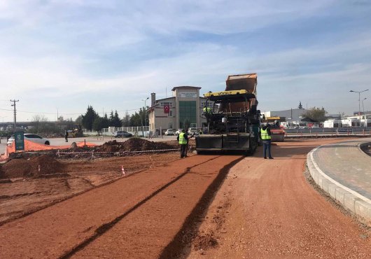 HAYRETTİN UZUN CADDESİNDE YOL GENİŞLETİLİYOR