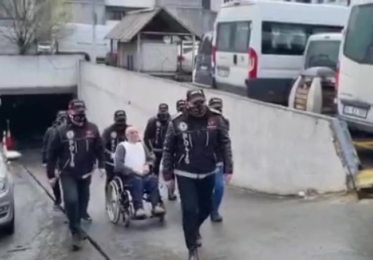 Kırmızı bültenle aranan baron yakalandı