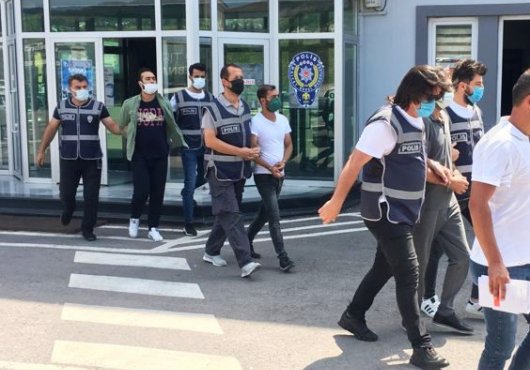 VURUP KAÇMIŞLARDI, HER İKİSİDE TUTUKLANDI