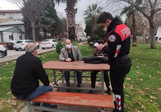 MASKESİZLER VE ARANAN ŞAHIS PARK BAHÇE UYGULAMASINA TAKILDI