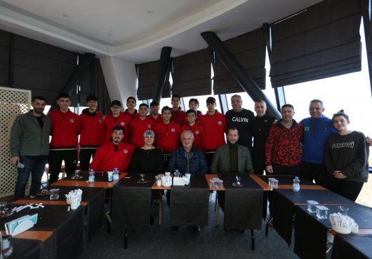Başkan Aygün, Şampiyonları Kutladı   