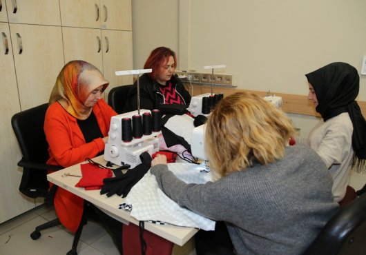 Büyükşehir’in bayan personelinden gönülleri ısıtacak hareket