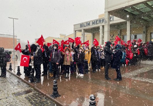 İzcilerden Çanakkale Şehitleri Saygı Yürüyüşü