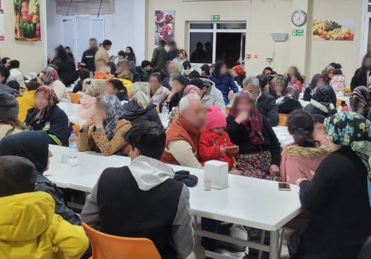 KORUMA FABRİKASI, DEPREMZEDELERE YARDIM MERKEZİ OLDU