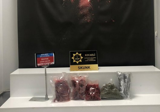 Koltuk boşluklarından uyuşturucu çıktı!