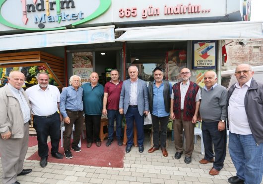 Zeki Aygün Esnafların Daima Yanında