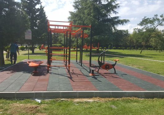 YÜRÜYÜŞ YOLUNA WORKOUT SPOR ALETLERİ