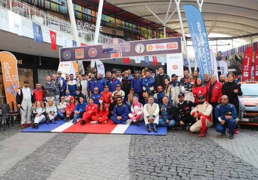 RALLİ'NİN YILDIZLARI KOCAELİ'NDE SAHNE ALDI