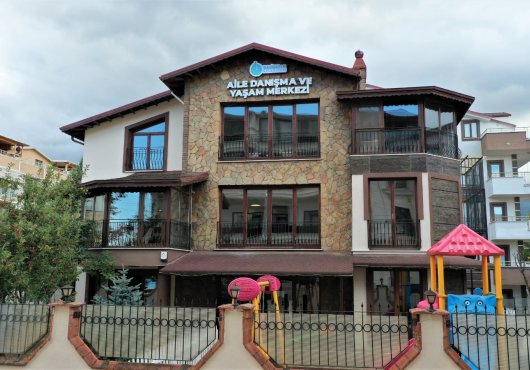 Kale Gibi Sağlam Ailelerin İkinci Evi:  Aile Danışma ve Yaşam Merkezi