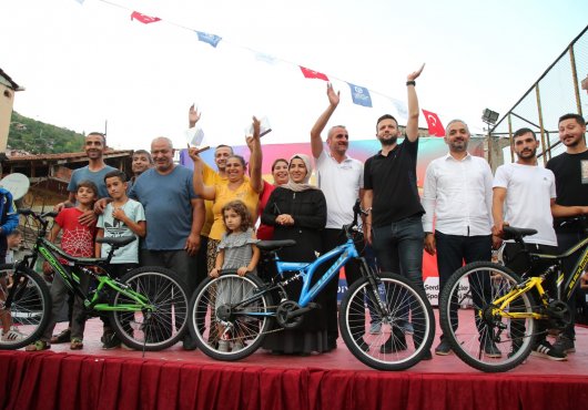 14. Yaz Şenliği Yenidoğan Serdar’da nostalji rüzgarı estirdi