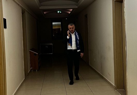 Erdoğan , Büyükakın'ı arayarak Haliç Kongre merkezine Davet etti..