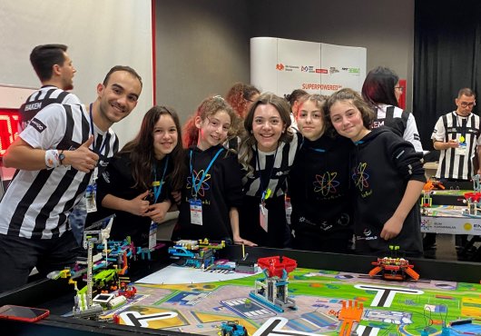 Büyükşehir’den Gölcüklü robotik takımına destek