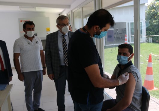 KORONAVİRÜS'E  KARŞI EN BÜYÜK SİLAH AŞI