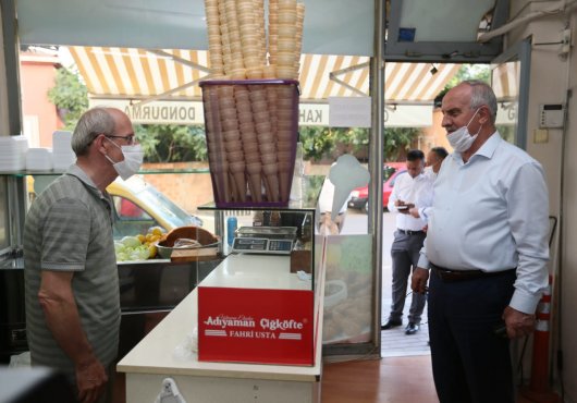 DERİNCE'DE GÖNÜL KÖPRÜLERİ KURULUYOR