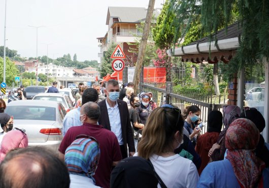 BAŞKAN SEZER SINAV HEYECANINA ORTAK OLDU