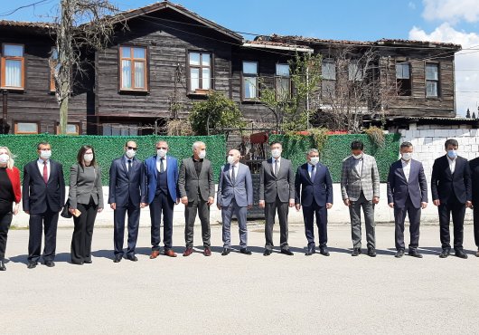 TAVŞANCIL  EVLERİ İÇİN TARİHİ İMZA