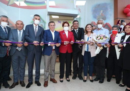 AKŞENER VE HÜRRİYET İZGİM'İ BİRLİKTE AÇTI