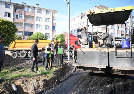 ATAEVLER KÖPRÜ KAVŞAĞI’NA 750 TON SICAK ASFALT