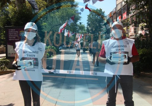 KORONAVİRÜSLE MÜCADELEDE BABA VE KIZINDAN ÖRNEK FARKINDALIK