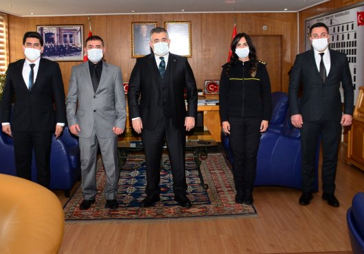 1 MİLYONLUK RÜŞVETİ  ELİNİN TERSİ İLE İTEN EKİBE MÜDÜRDEN   ÖDÜL