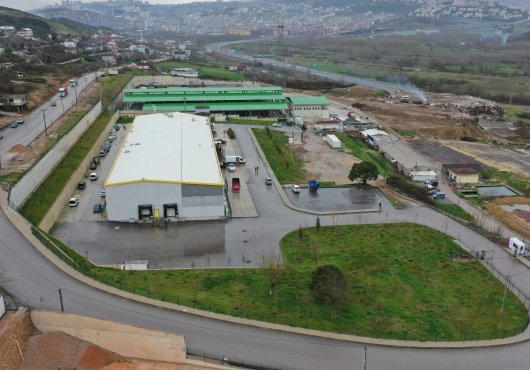 Modern kesimhanede tekbirlerle kesim yapılıyor