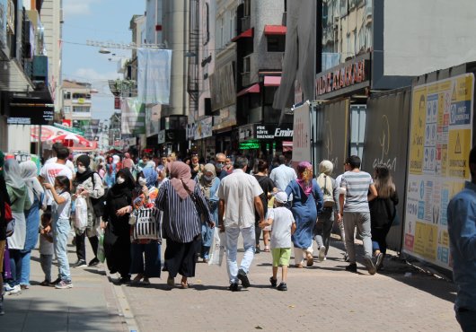 BAYRAM YOĞUNLUĞU BAŞLADI