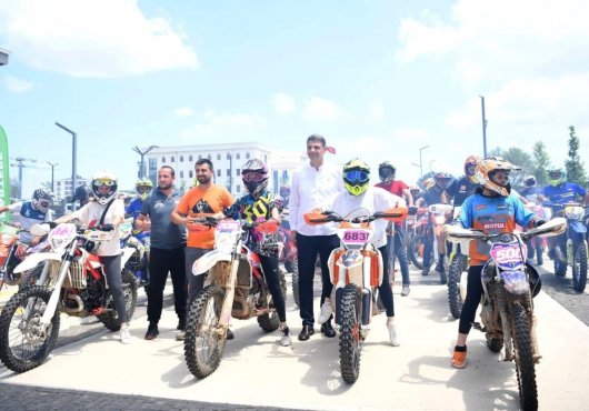 KARTEPE ENDURO ŞAMPİYONASI NEFESLERİ KESTİ