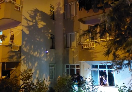 Gölcük'te 5. kattan atlayan Leman Bekar hayatını kaybetti