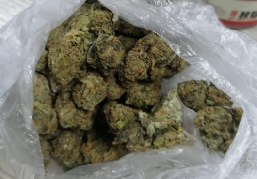 Şok uygulamada, 54 gram marihuana yakalandı!