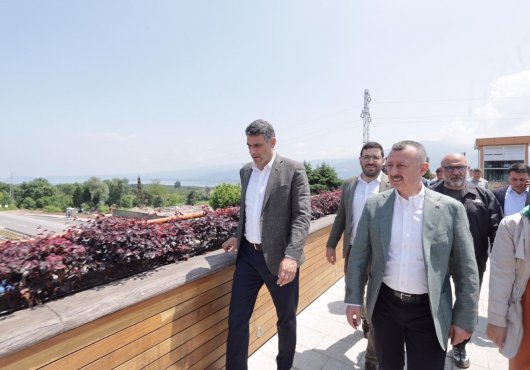 Başkan Büyükakın hizmete giren üst  geçitlerde incelemelerde bulundu