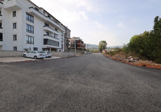 ULUBATLI HASAN  CADDESİ  BİR GÜNDE ASFALTLANDI