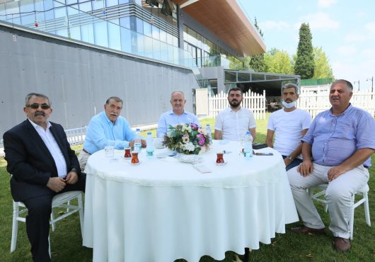 İÇİŞLERİ ESKİ BAKANI AKSU DERİNCE'YE KONUK OLDU