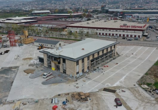 İTFAİYE'NİN YENİ BİNASINDA YOĞUN ÇALIŞMA
