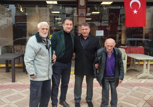 Kurtuluş 1 günde 300 esnaf ile görüştü.