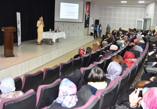 Kartepe'de kadınlara ev kazaları anlatıldı