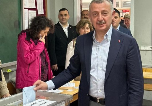 Büyükakın oyunu kullandı!
