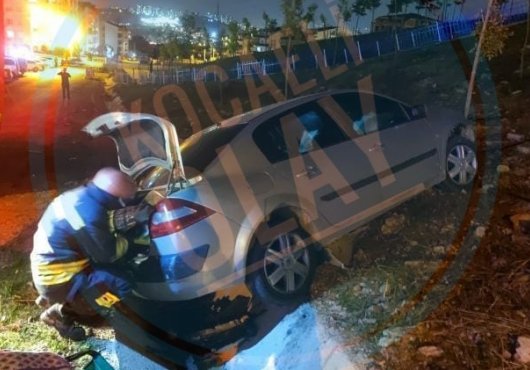 ŞARAMPOLE  UÇAN ARAÇTA 2 KİŞI YARALANDI