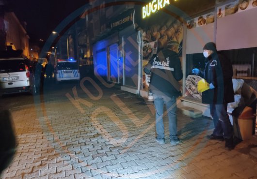 PARK HALİNDEKİ ARAÇLARA ATEŞ AÇILDI