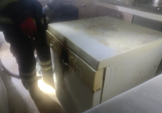 Bulaşık makinesi yangın çıkardı