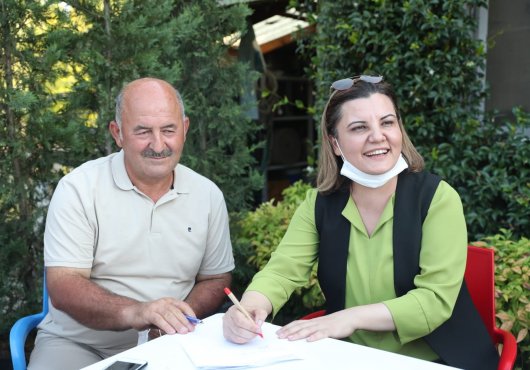 İZMİT BELEDİYESİ BİTKİLERİ KARTEPE'DEN ALACAK