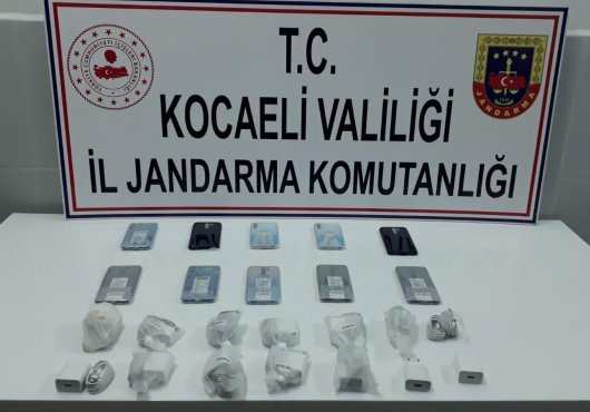 GÜMRÜK KAÇAĞI CEP TELEFONLARI KARGODA YAKALANDI