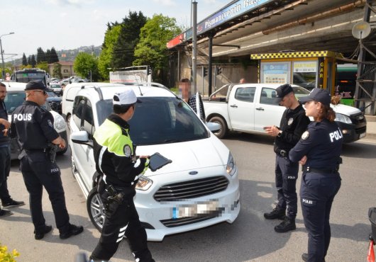 Bayram öncesi huzur uygulaması  Aranan 9 kişi yakalandı
