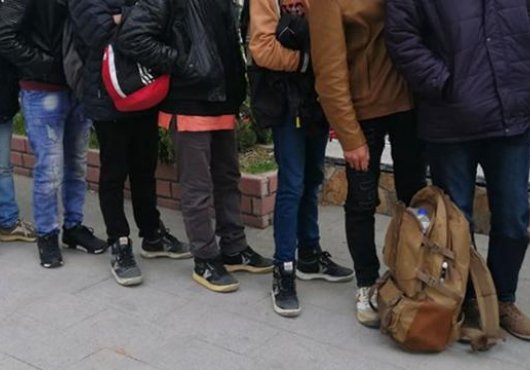 Düzensiz 96 göçmen sınır dışı edildi!
