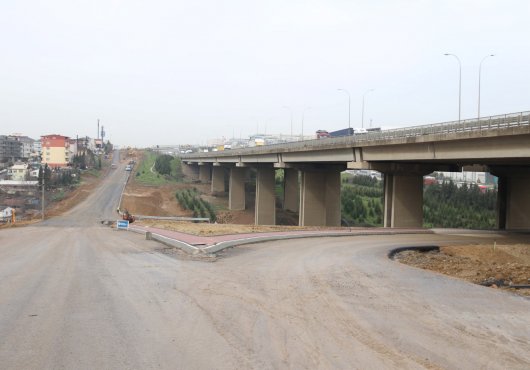 GEBZE'DE Kİ  ÖNEMLİ PROJEDE GÜNEY YAN YOLLAR ASFALTLANDI