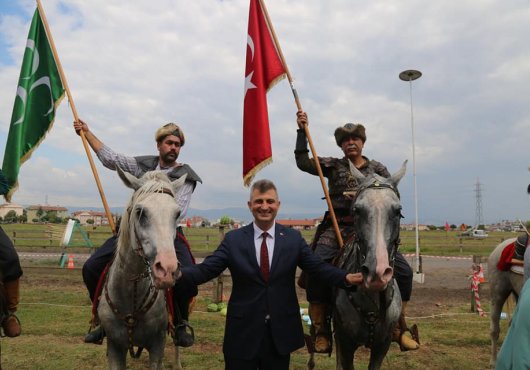 RAHVAN AT YARIŞLARI HEYECANI GÖLCÜK’TE