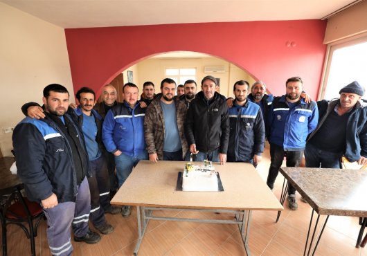Başiskele Esnafından Karla Mücadele Ekibine Jest