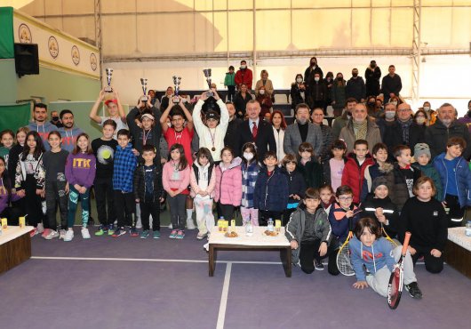 BAŞKAN BÜYÜKAKIN'DAN TENİS KORTLARI MÜJDESİ